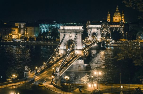 Коледните светлини на Европа - круиз по река Дунав и три европейски столици