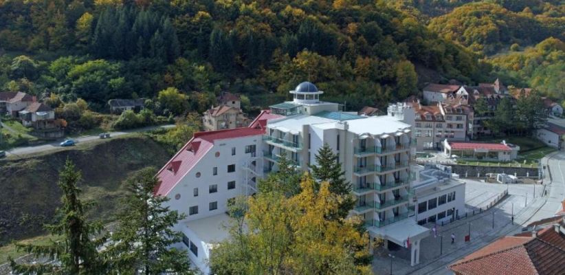 Коледа - Луковска баня - хотел Bela Jela 4* - от Варна, Шумен и Велико Търново