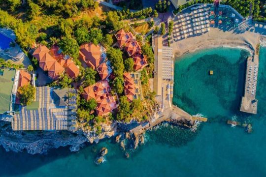Senza Garden Holiday Club