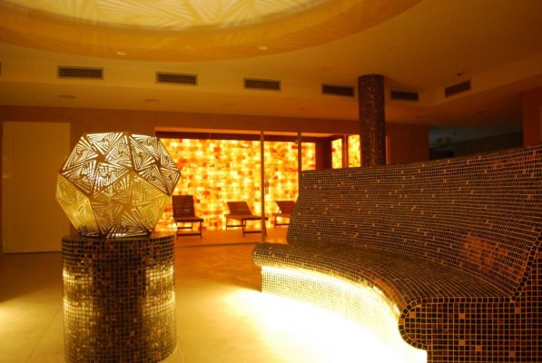 Нова година във Върнячка баня - 3 нощувки в хотел Fontana **** - със собствен транспорт